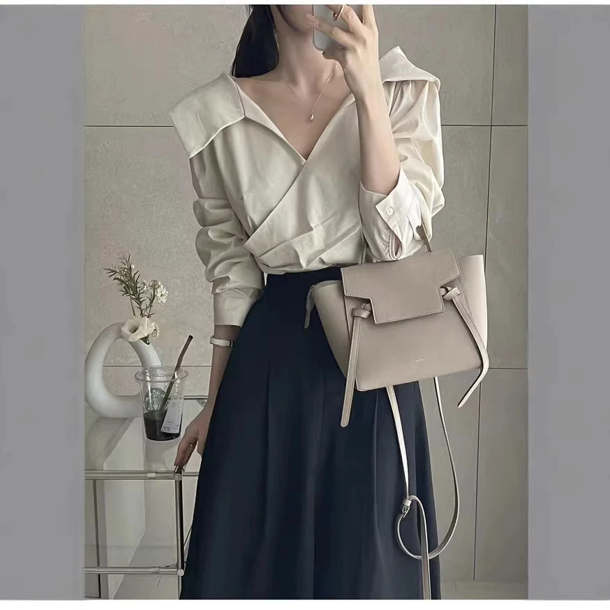 春季法式气质翻领露肩交叉褶皱设计感收腰纯色V领长袖衬衫女装