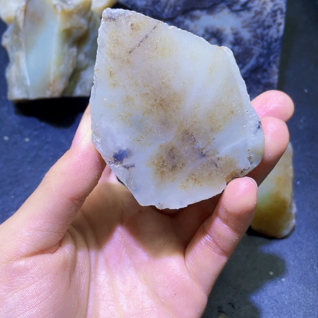 和田玉未镶嵌珠宝半成品