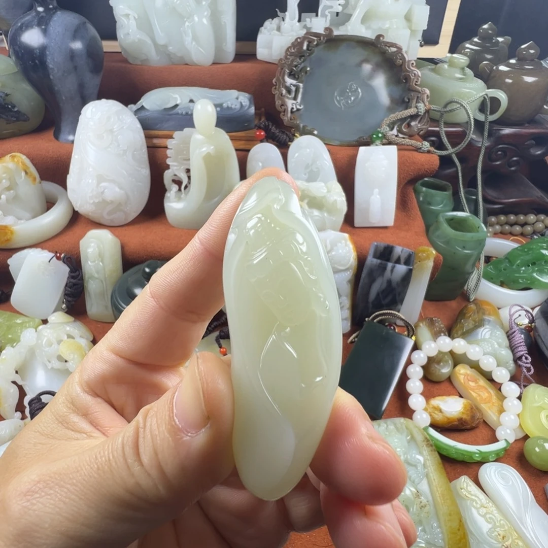 和田玉未镶嵌颈饰