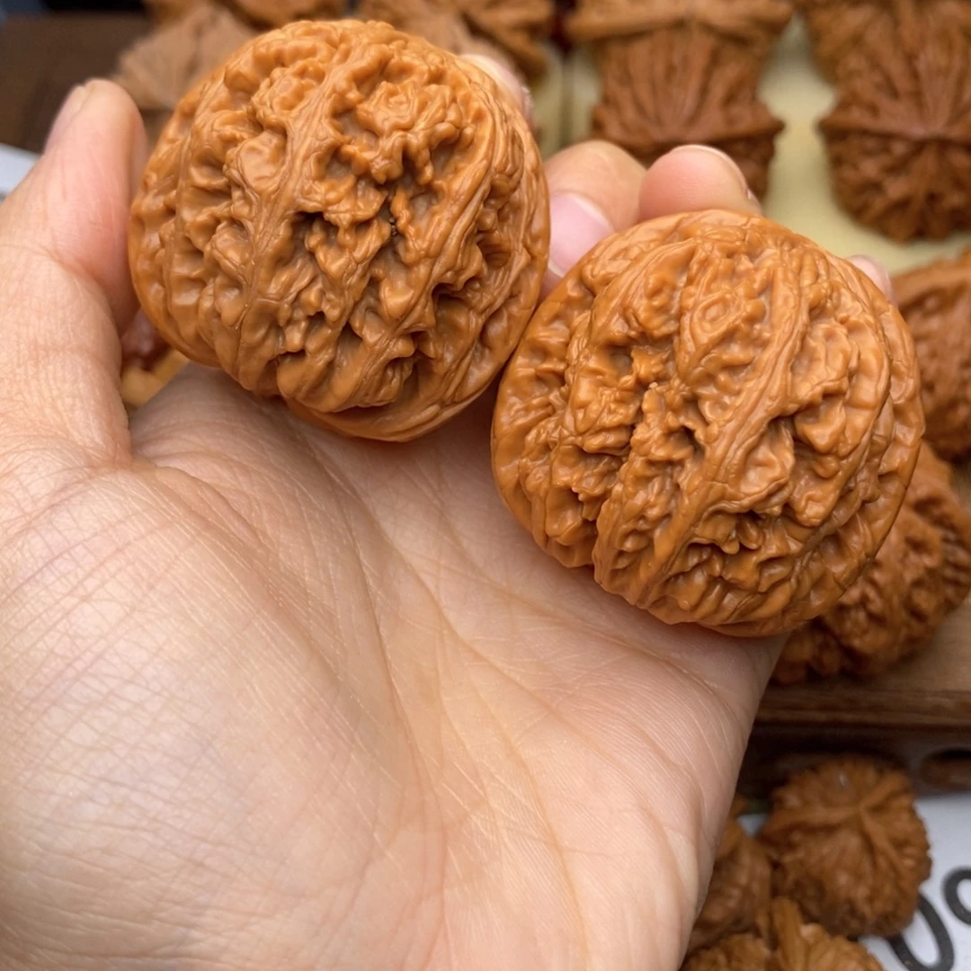 文玩核桃把件666号42粗筋