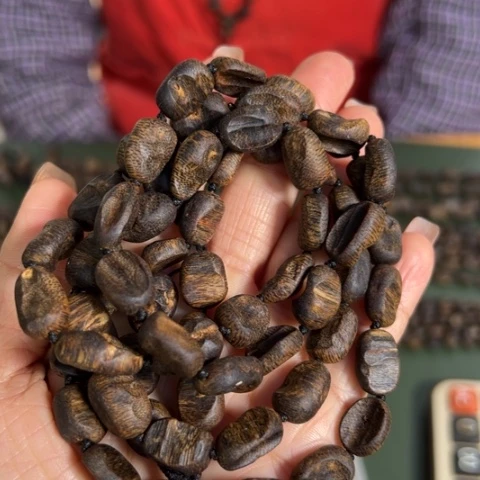 沉香手串白棋虫漏沉水32克卡0.9多样性发1串