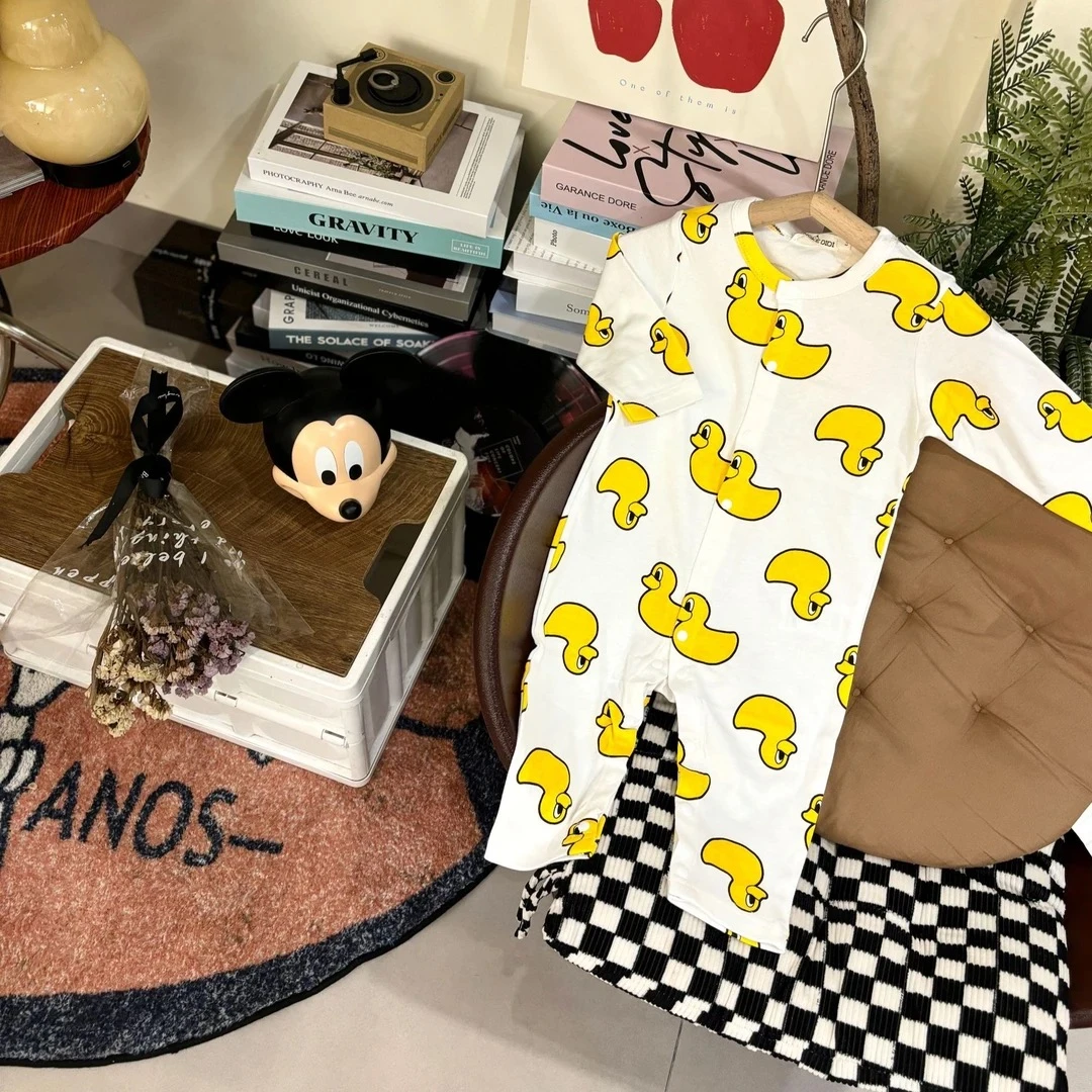 百搭黑色夏季小背心