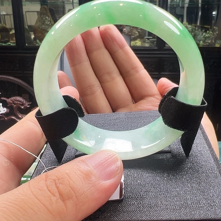 未镶嵌手镯翡翠手镯