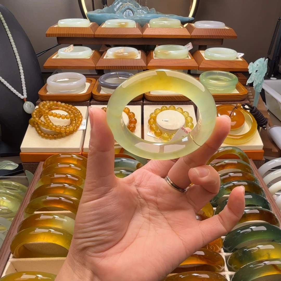 蛇纹石玉未镶嵌手镯54
