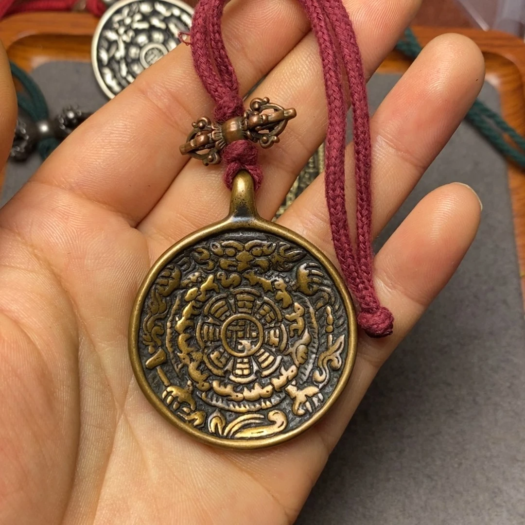 【闪购商品】泥塑厚**哥藏传牌子……