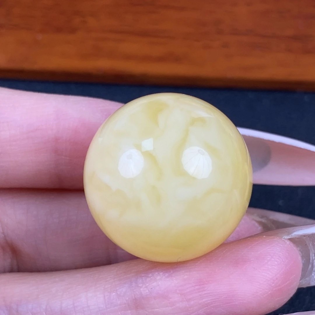 琥珀未镶嵌珠宝奇石270