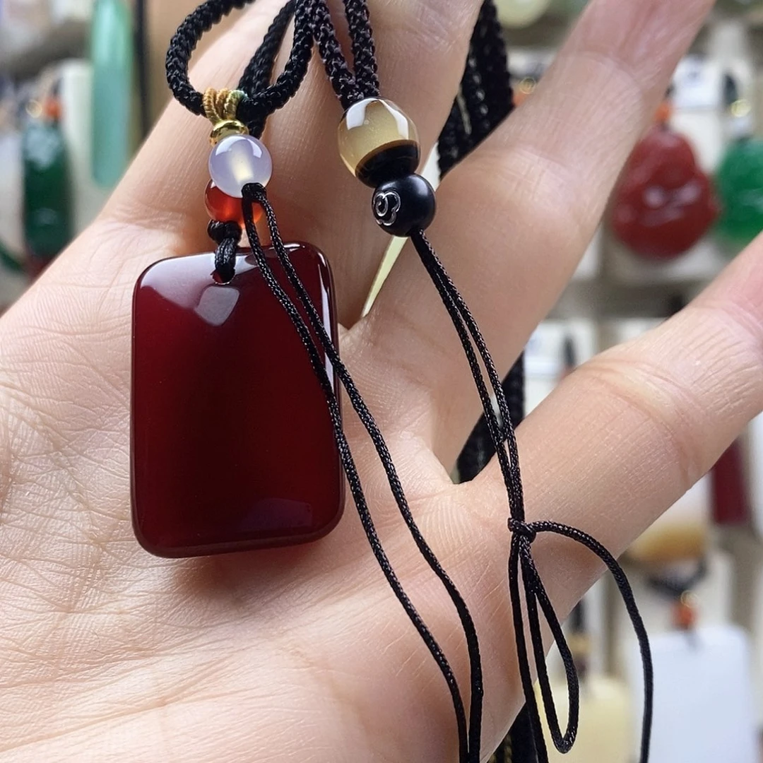 @***醒石英质玉未镶嵌颈饰