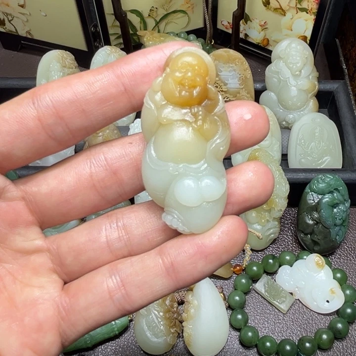 和田玉未镶嵌颈饰