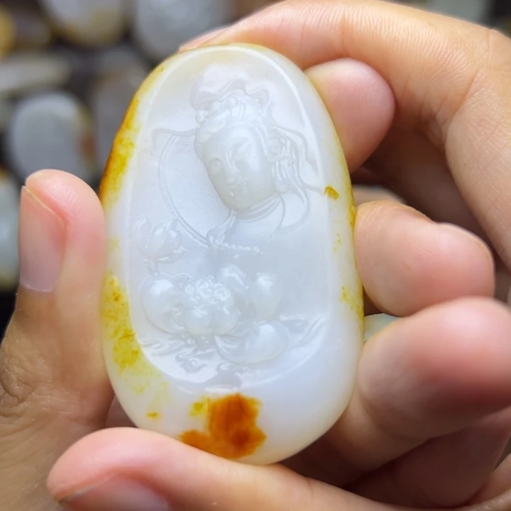 和田玉未镶嵌颈饰
