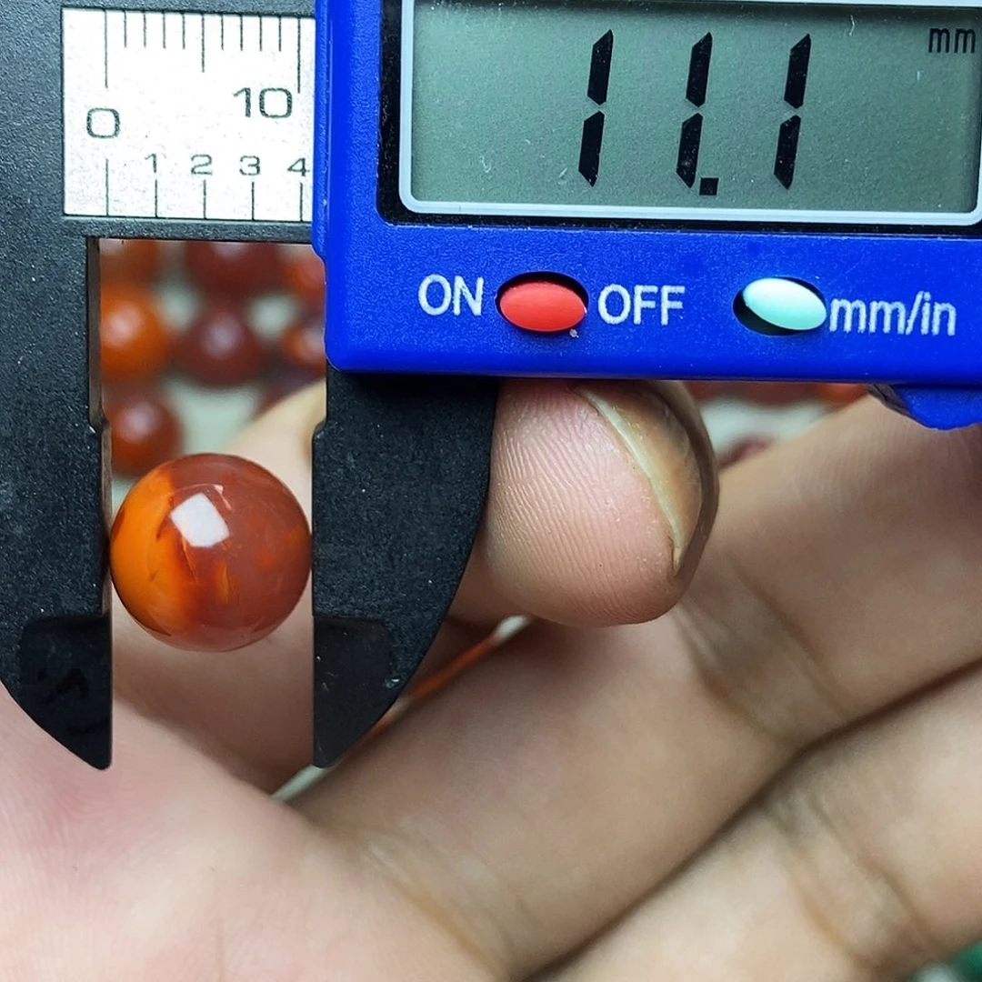 南红玛瑙未镶嵌南红玛瑙有瑕疵