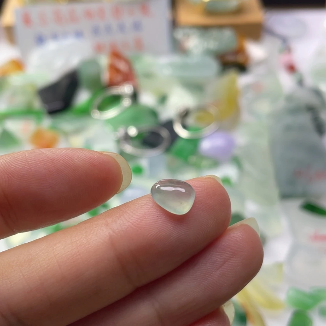 定制翡翠未镶嵌天然缅甸翡翠