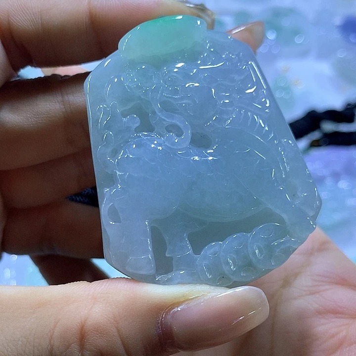 翡翠未镶嵌颈饰天然翡翠A货吊坠