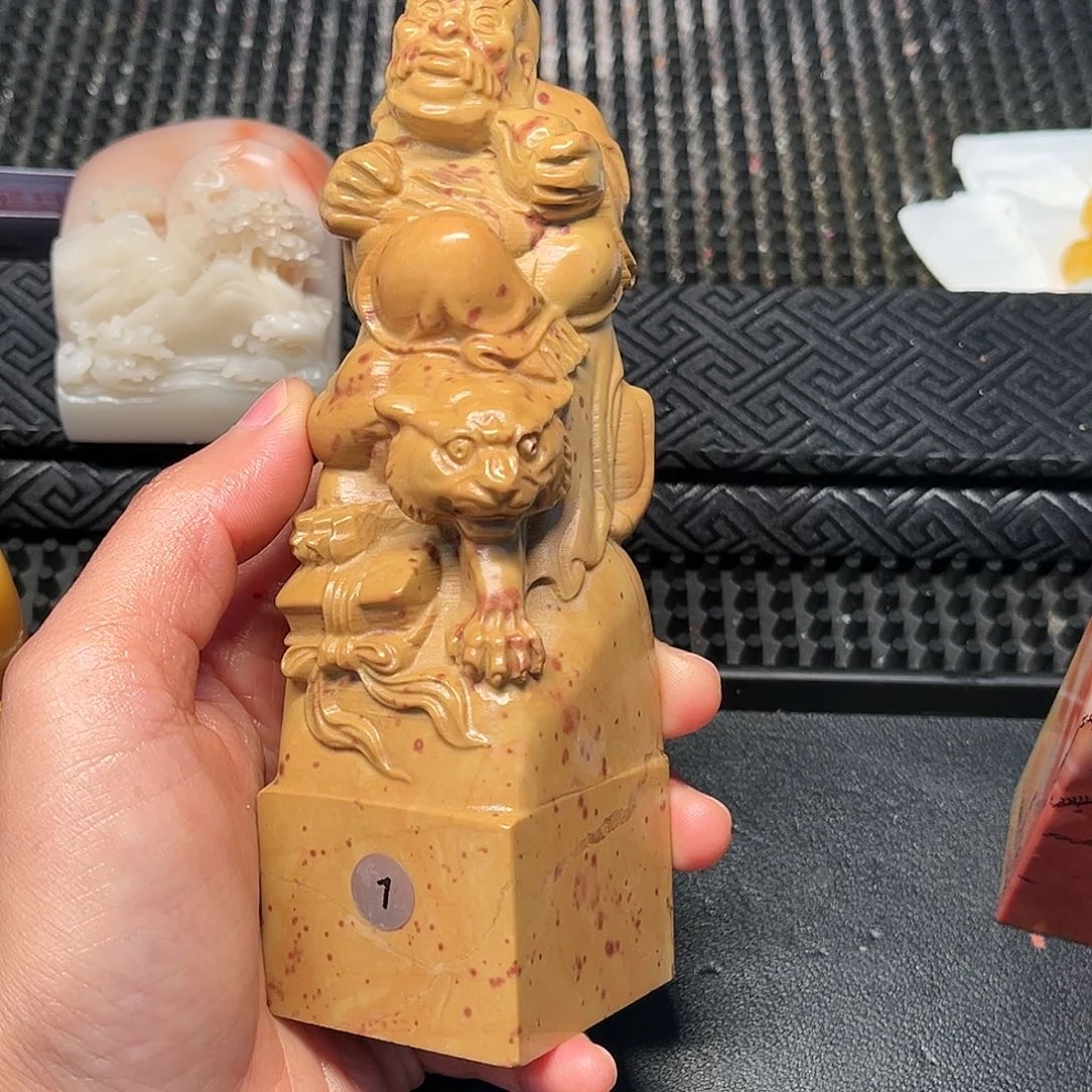 寿山石印石这么大岁数怎么会长