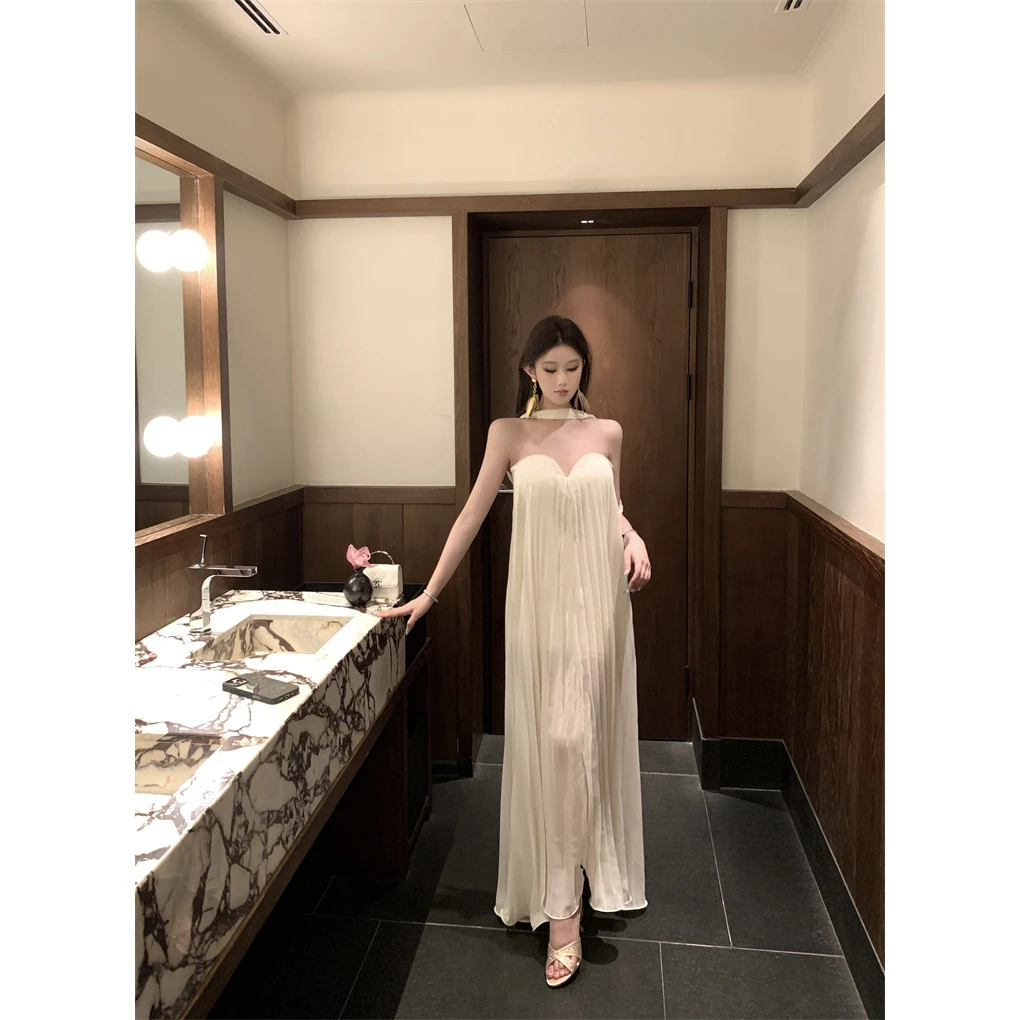 带胸垫压褶工艺淑女渡假宽松连衣裙中长款