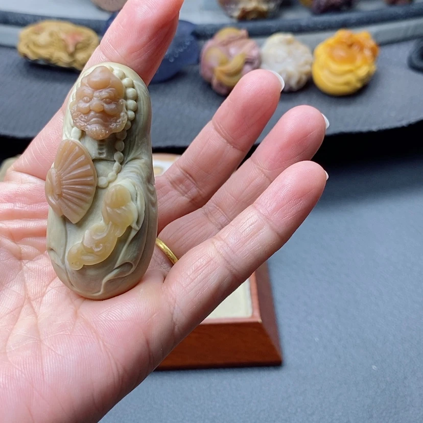 【闪购商品】定制石英质玉吊坠未镶嵌