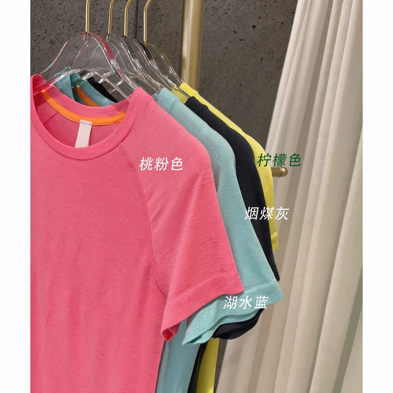 M1179气质百搭薄款运动风格圆领短袖T恤 四色 衣长55 款号LJ2099