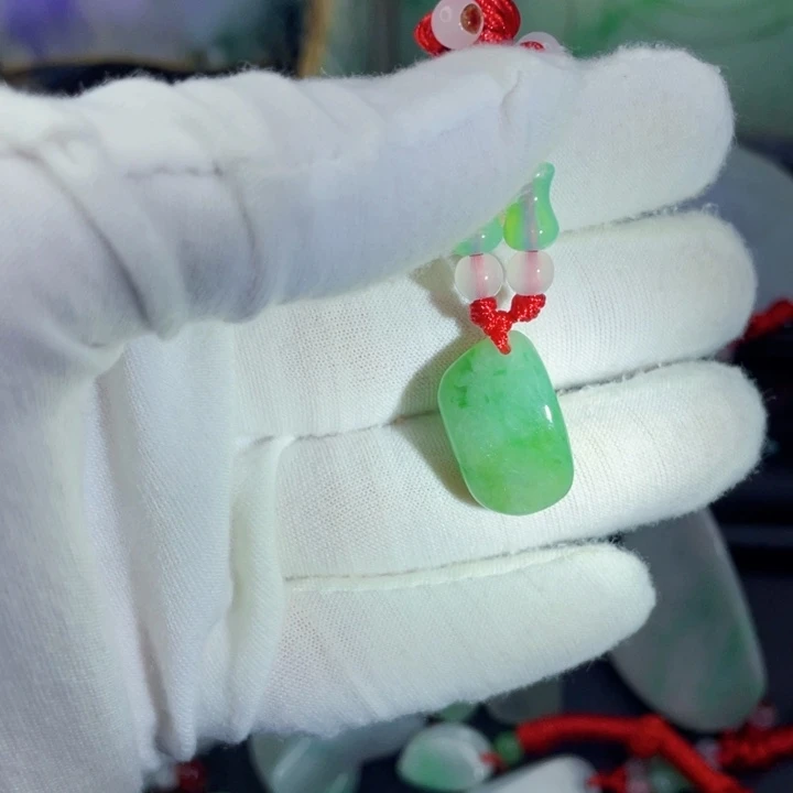 翡翠未镶嵌挂件片料