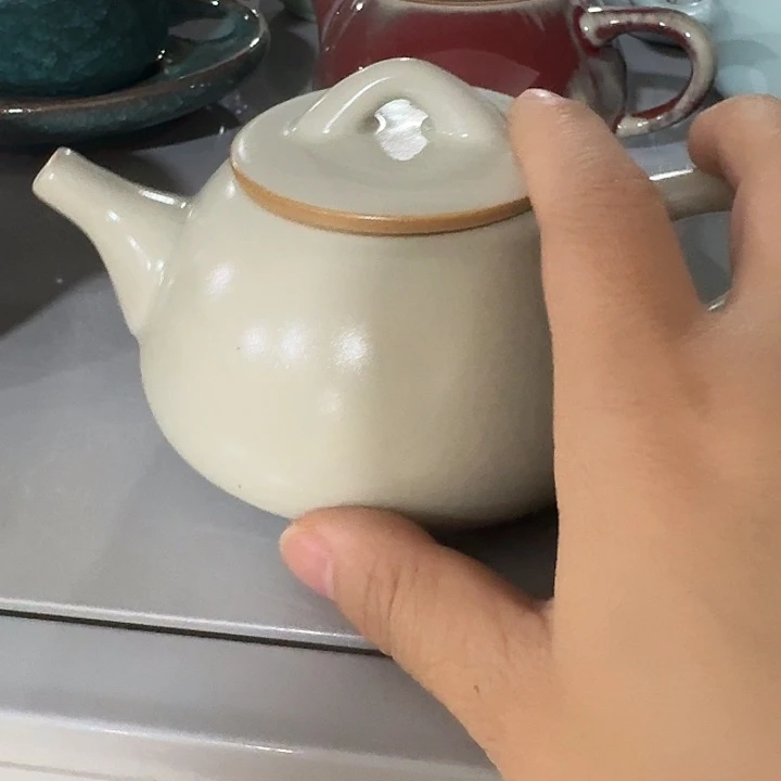 主人杯一个，瓷。。。