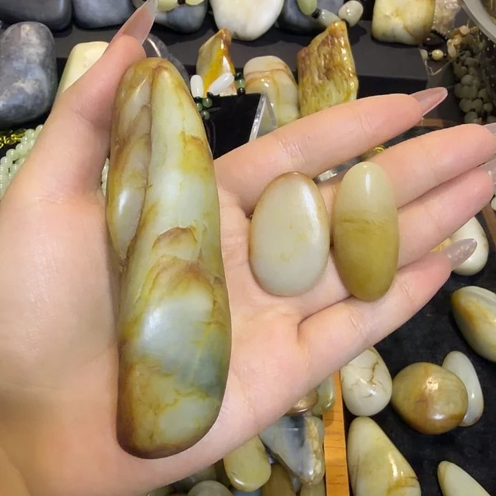 *****和田玉未镶嵌挂件