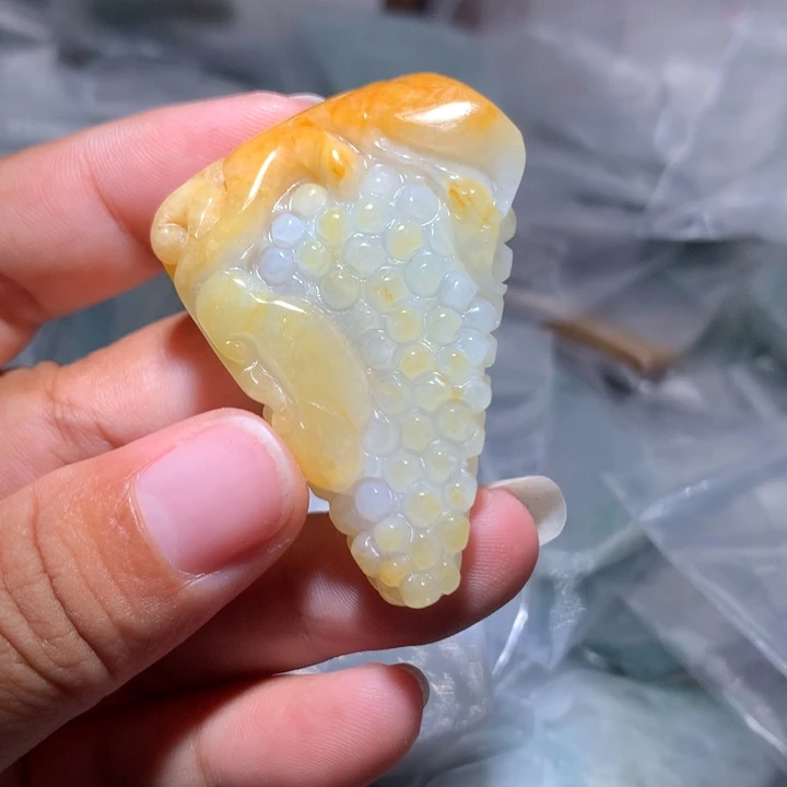 翡翠未镶嵌颈饰保真天然A货翡翠