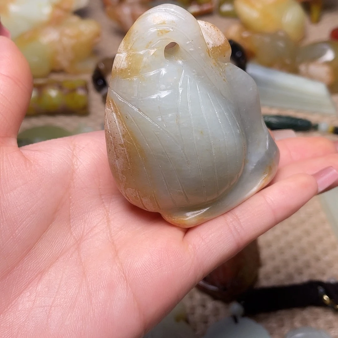 蛇纹石玉未镶嵌如图