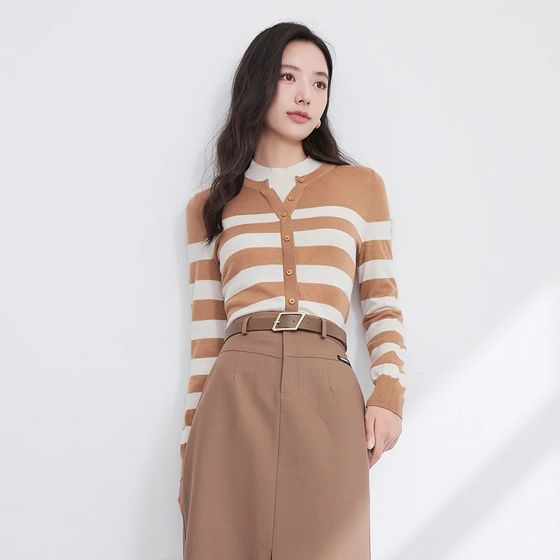 Z4034048毛针织衫 香影条纹针织衫女长袖秋冬季新款