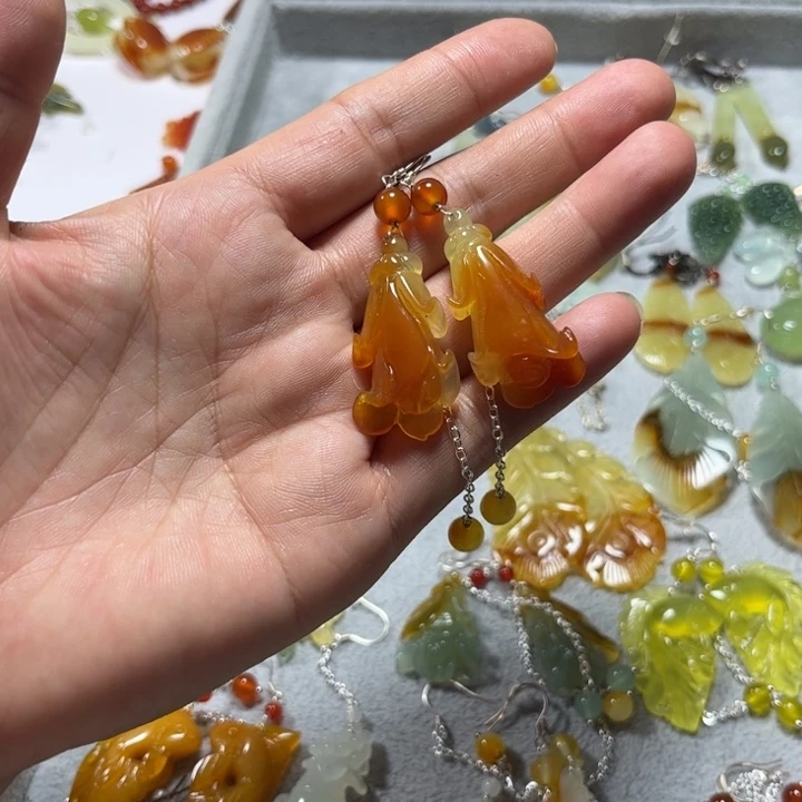 合金蛇纹石玉耳饰