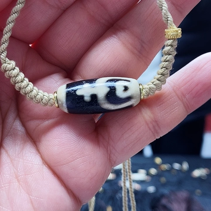 玛瑙/玉髓颈饰合金