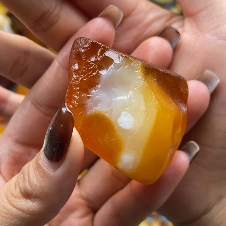 晴***煦定制琥珀未镶嵌蜜蜡原石定制