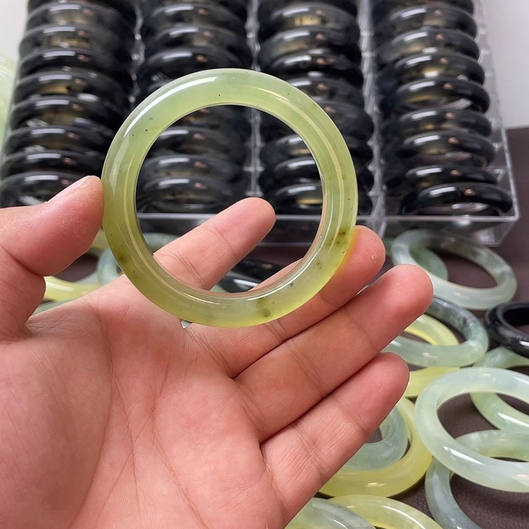 蛇纹石玉未镶嵌手镯瑾*