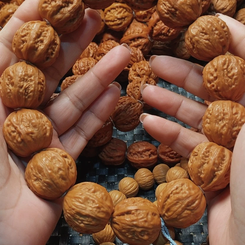 【闪购商品】文玩核桃吊坠足球