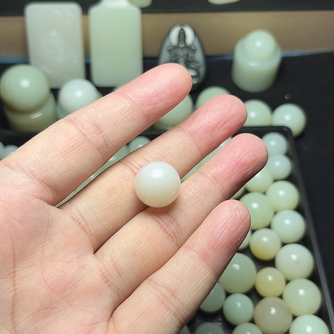 和田玉未镶嵌项链