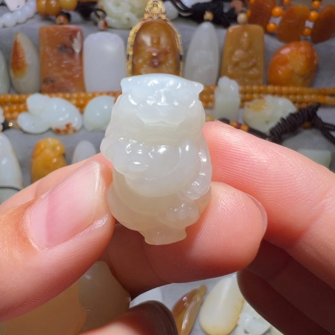 和田玉未镶嵌挂件