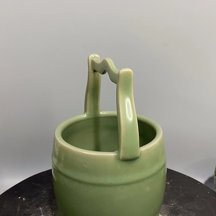 龙泉窑一统江山造型独特