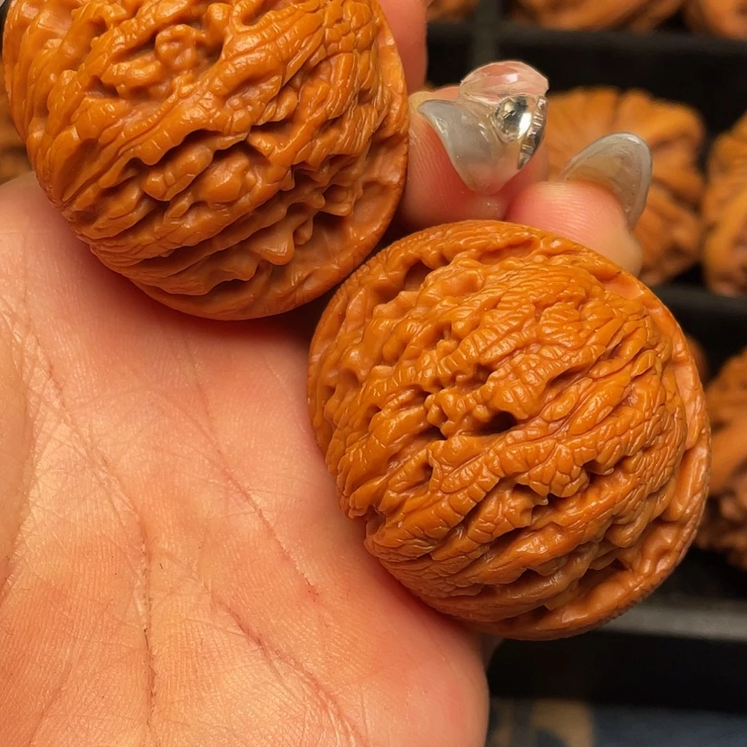 文玩核桃把件秦岭山脉核桃