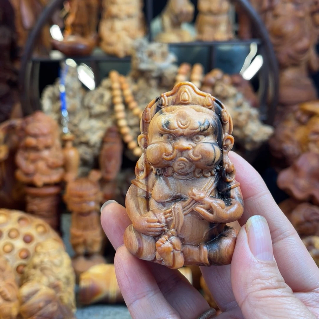 松木（琥珀木）其他瑕黄财神