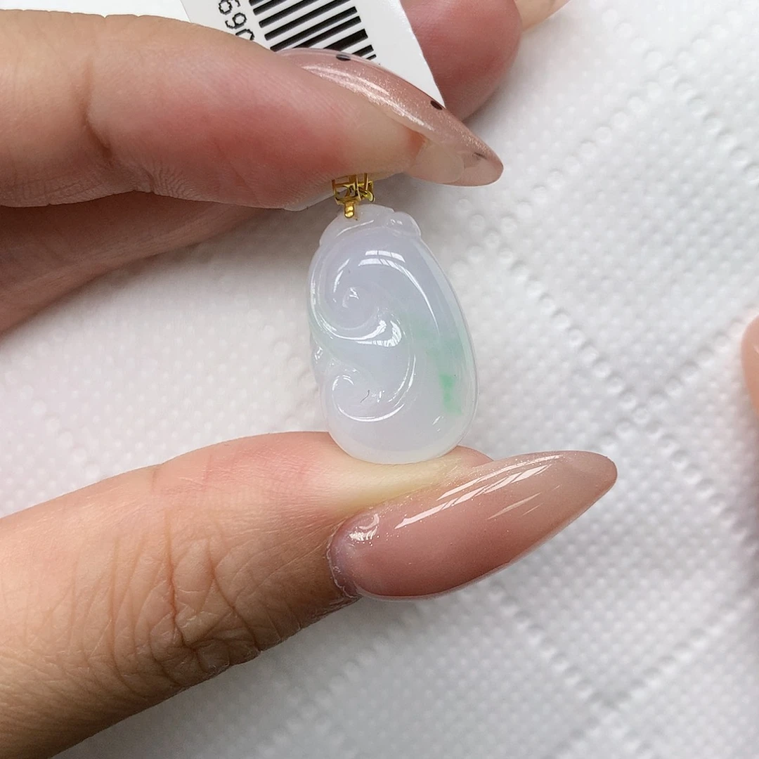 颈饰18K金镶嵌翡翠