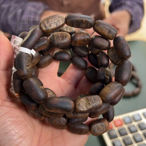 沉香手串乌身红土11克卡1.1多样性发1串