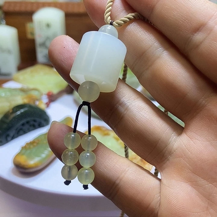 蛇纹石玉未镶嵌珠宝奇石