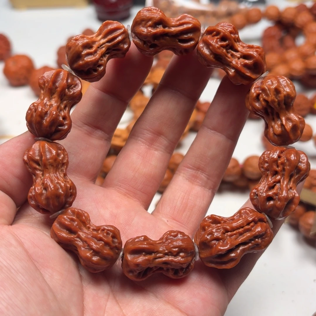 文玩核桃吊坠花生