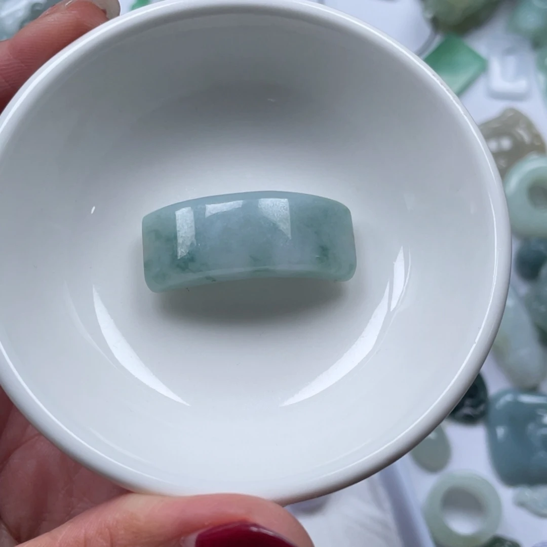 翡翠颈饰未镶嵌56756789