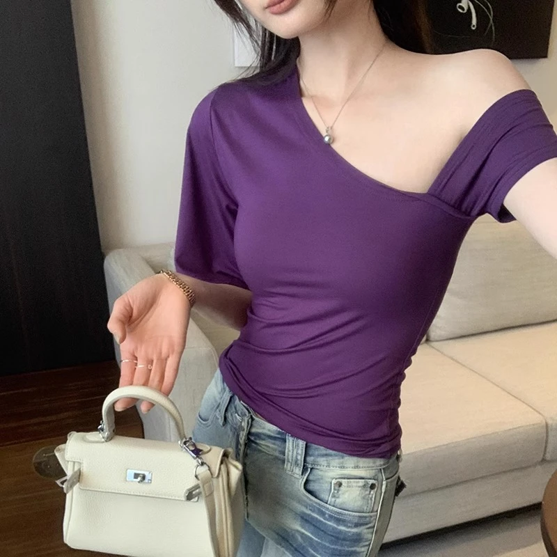 法式性感辣妹斜肩露肩短袖T恤女2025年夏季新款独特绝美小众上衣