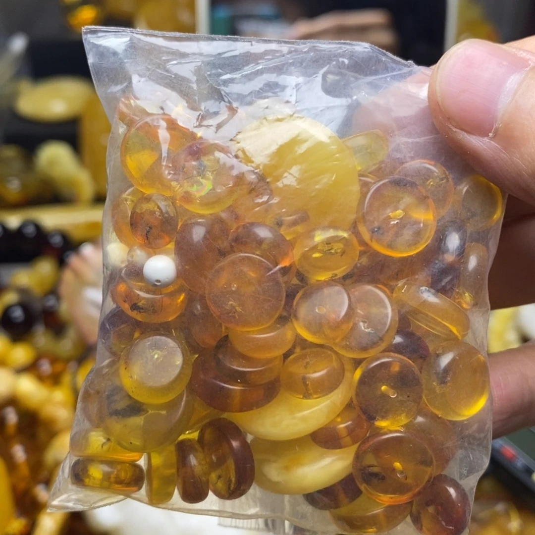 金***宝未镶嵌琥珀珠宝奇石