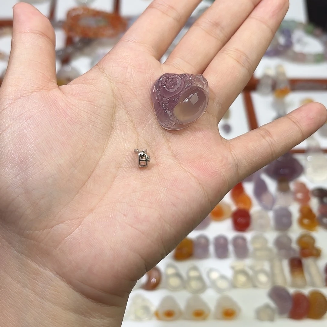 玛瑙/玉髓颈饰未镶嵌阿*.