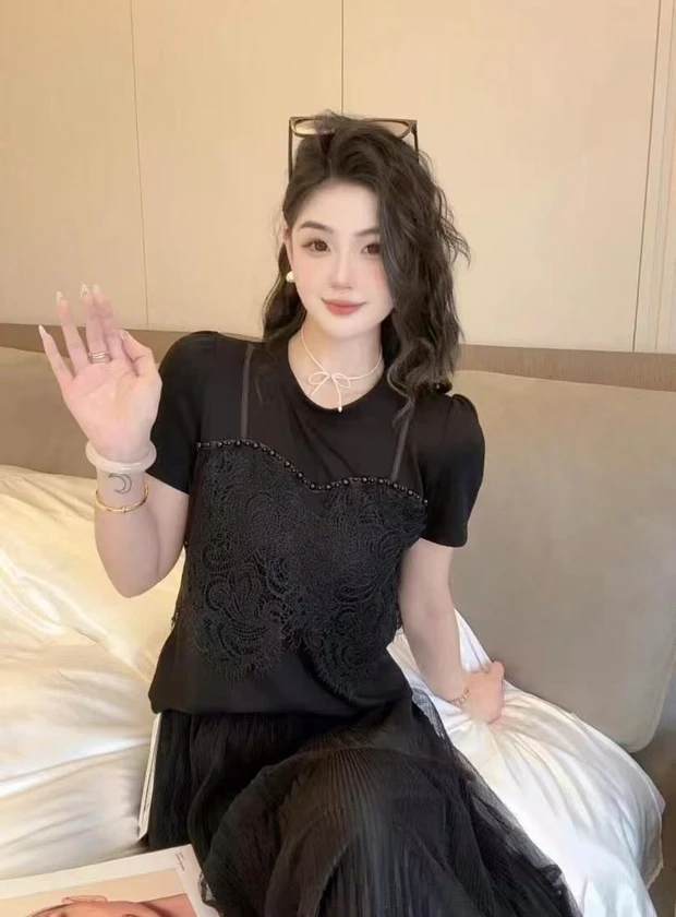 F096欧洲站2025春夏圆领拼接蕾丝钉珠减龄显瘦T恤上衣女