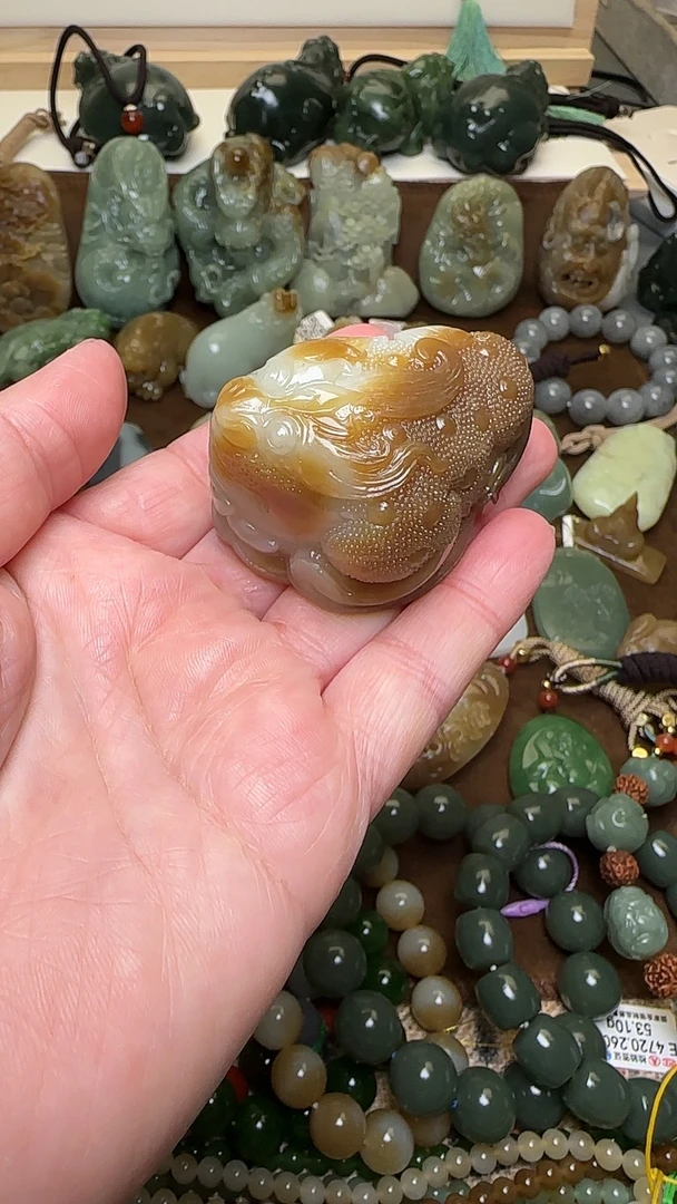 和田玉金蟾手把件