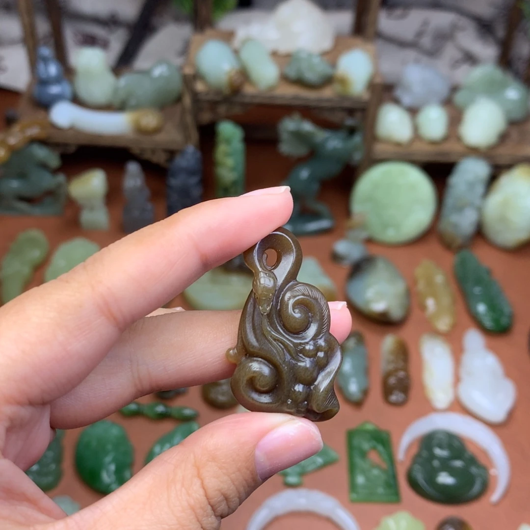 和田玉未镶嵌挂件