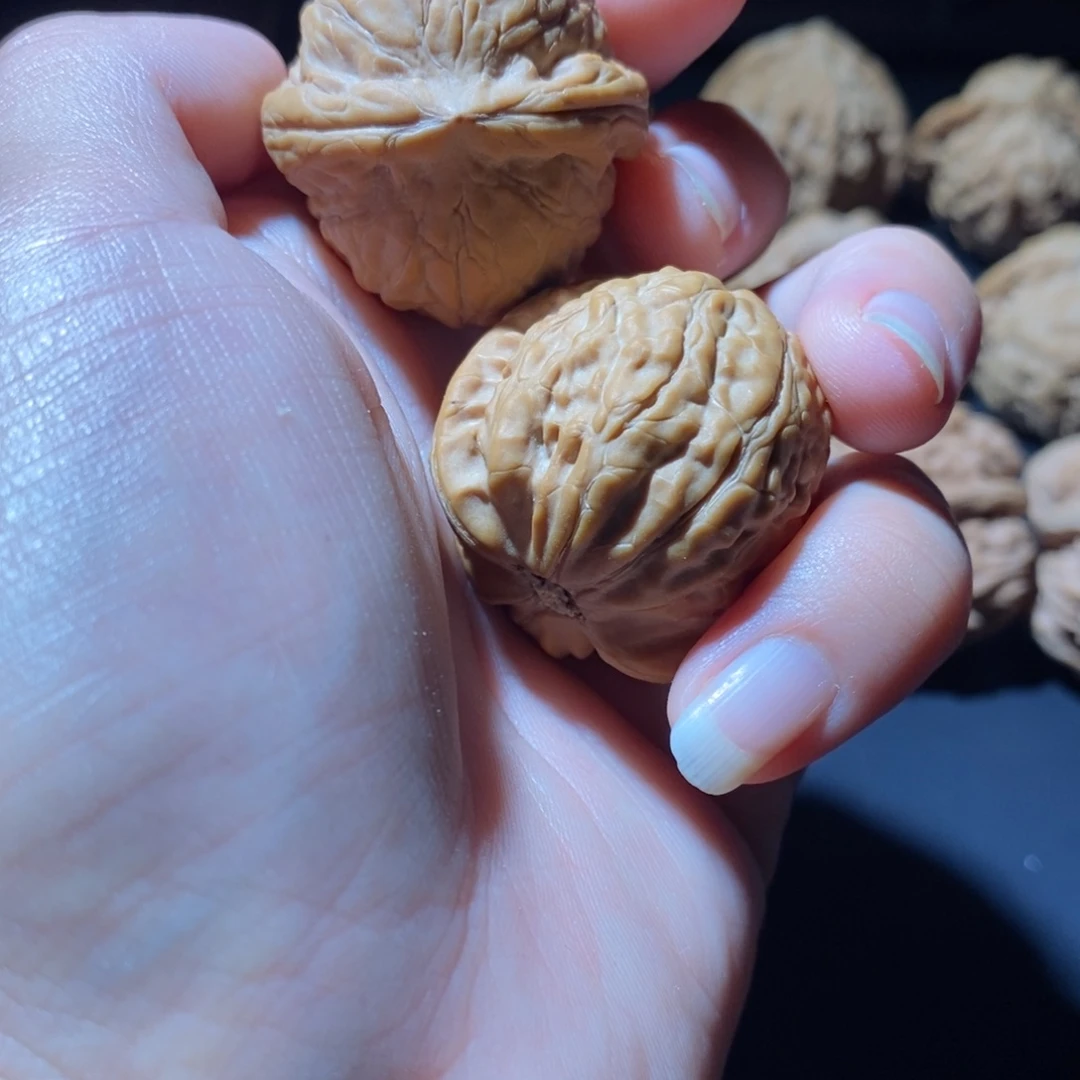 卡***卡文玩核桃吊坠舍利