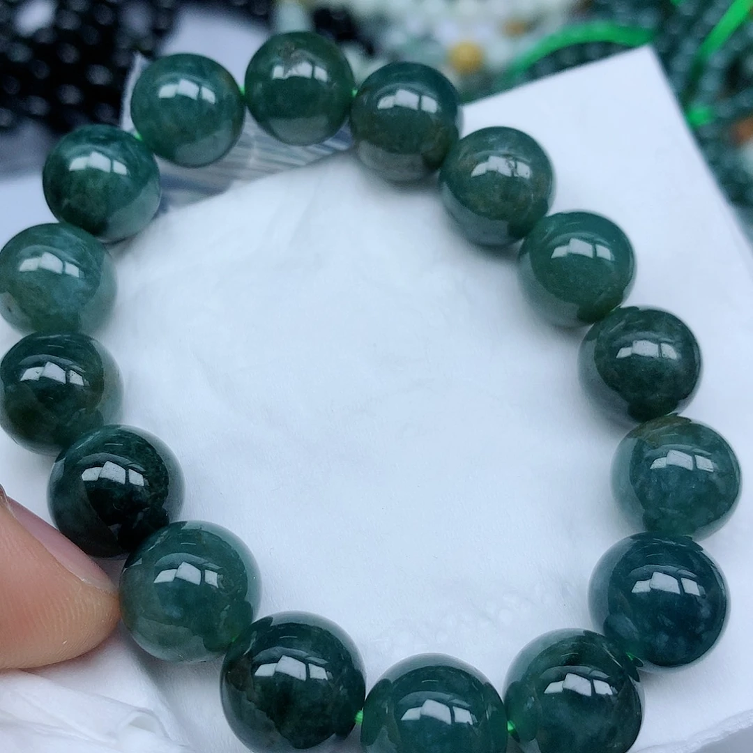 翡翠颈饰未镶嵌手串