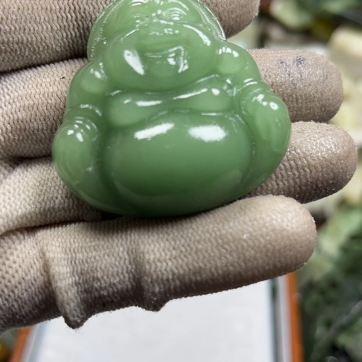 未镶嵌透闪石质玉珠宝奇石